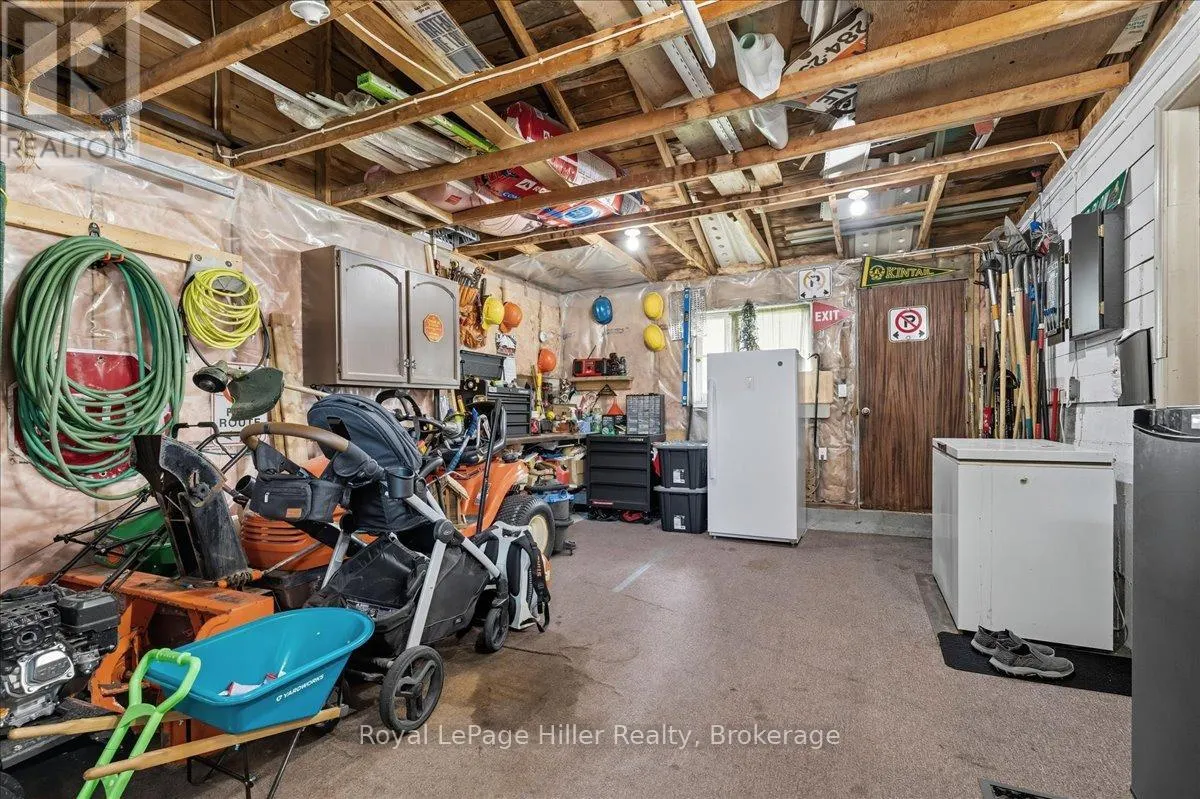 11 SCHADE STREET