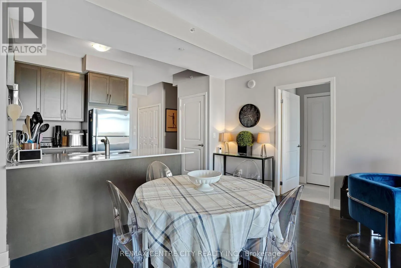 1009 - 144 PARK STREET, #1009
