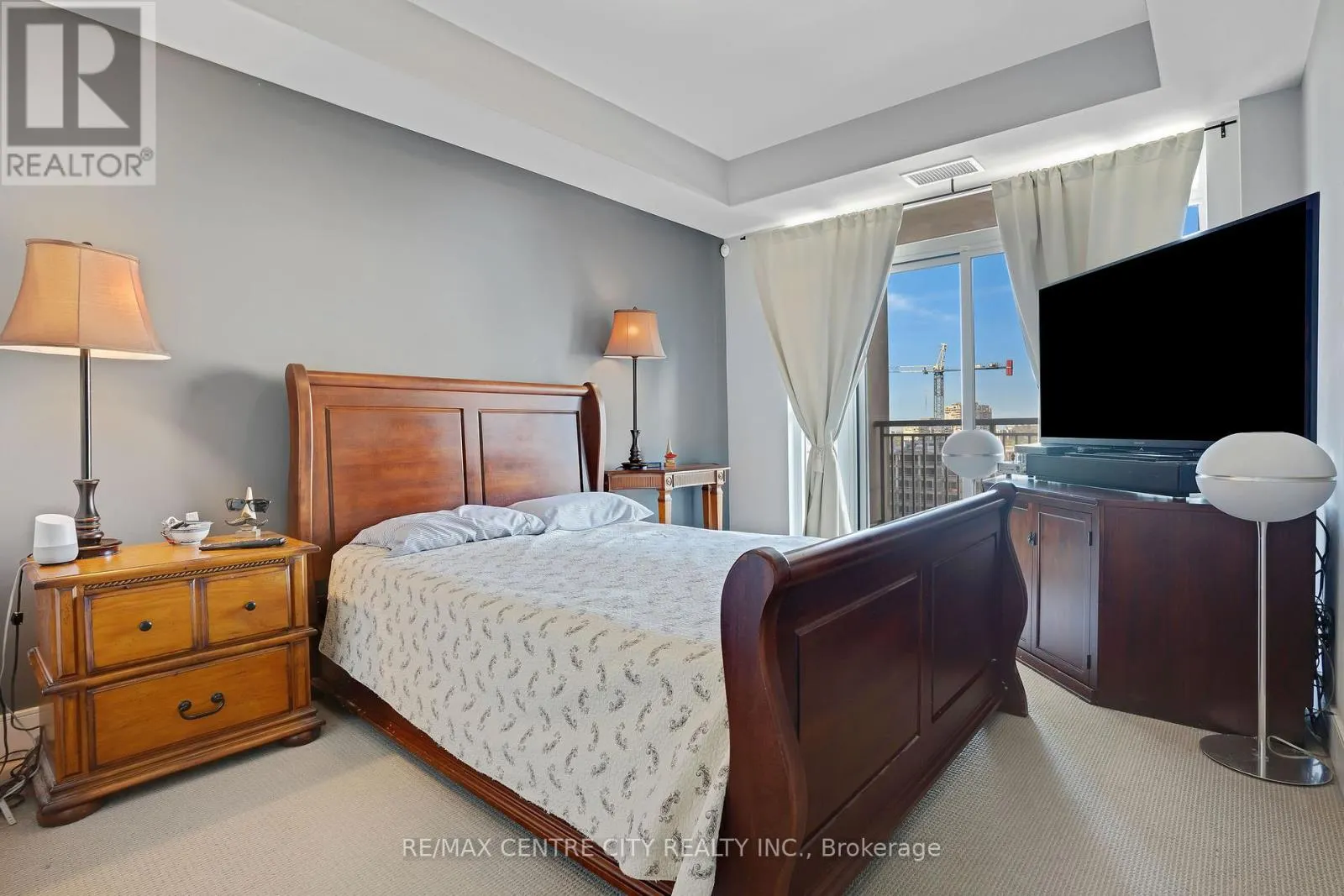 1009 - 144 PARK STREET, #1009