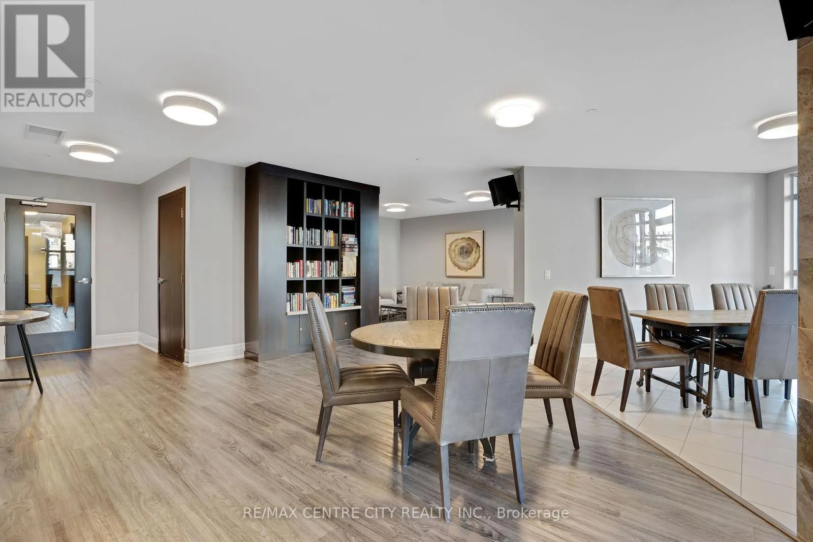 1009 - 144 PARK STREET, #1009