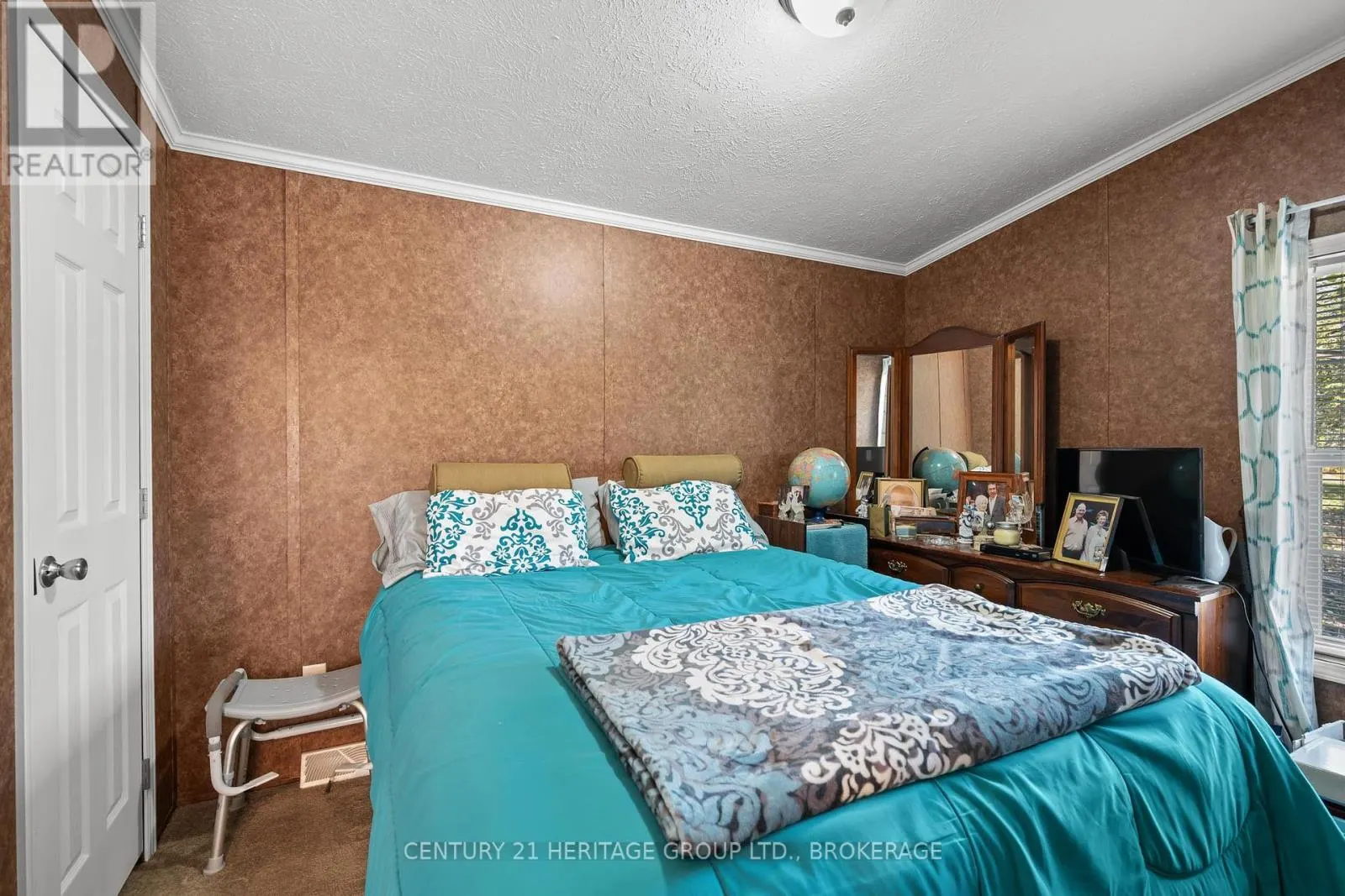 7 - 5633 BATH ROAD, #7