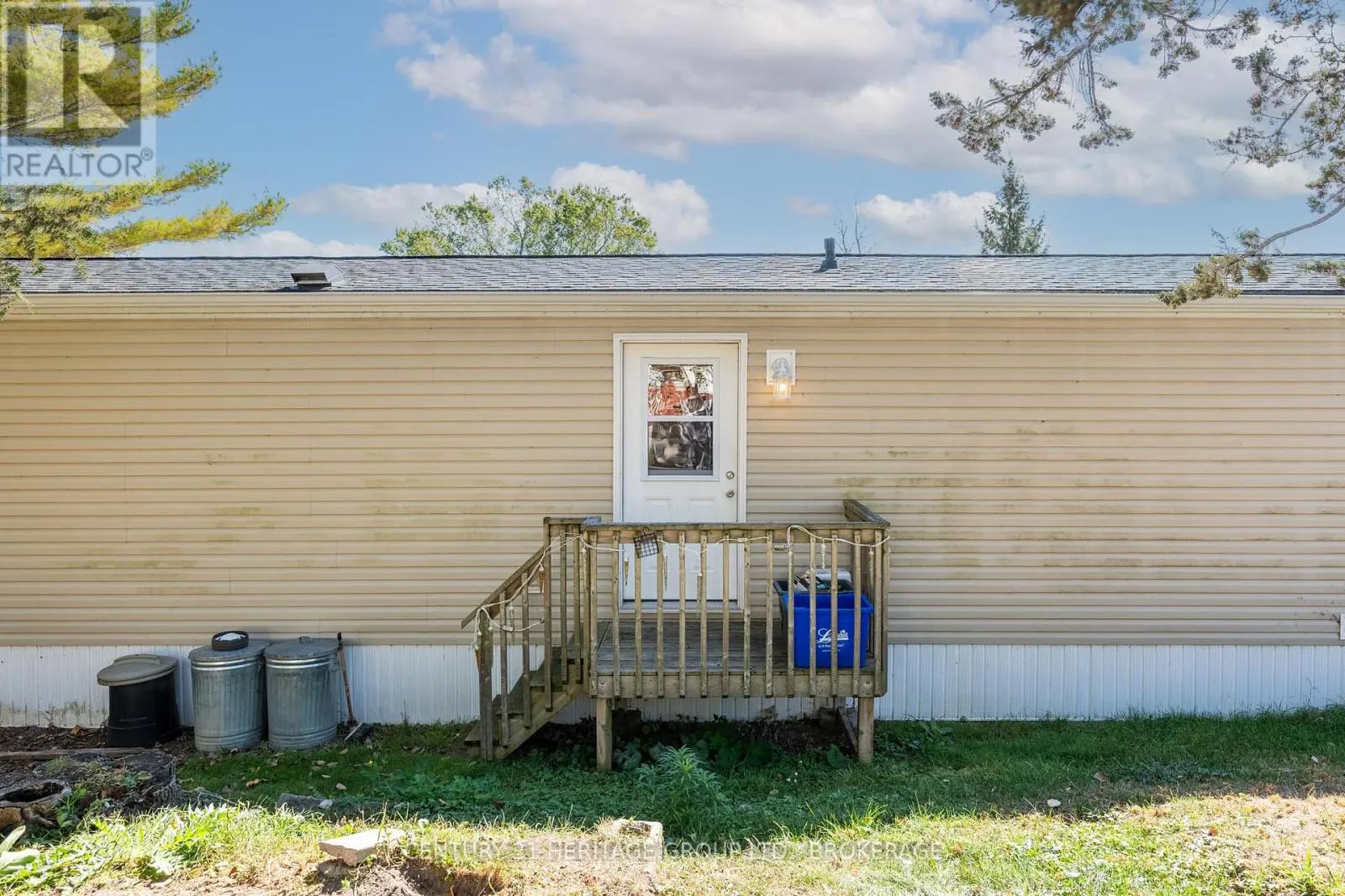 7 - 5633 BATH ROAD, #7