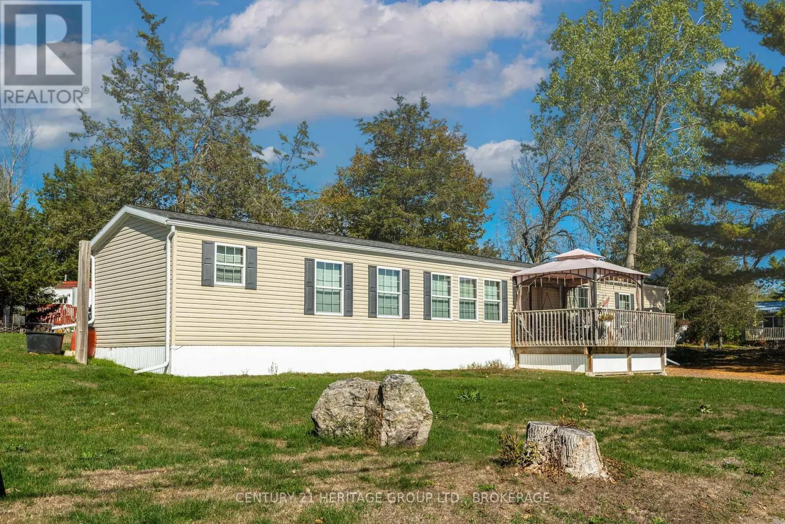 7 - 5633 BATH ROAD, #7