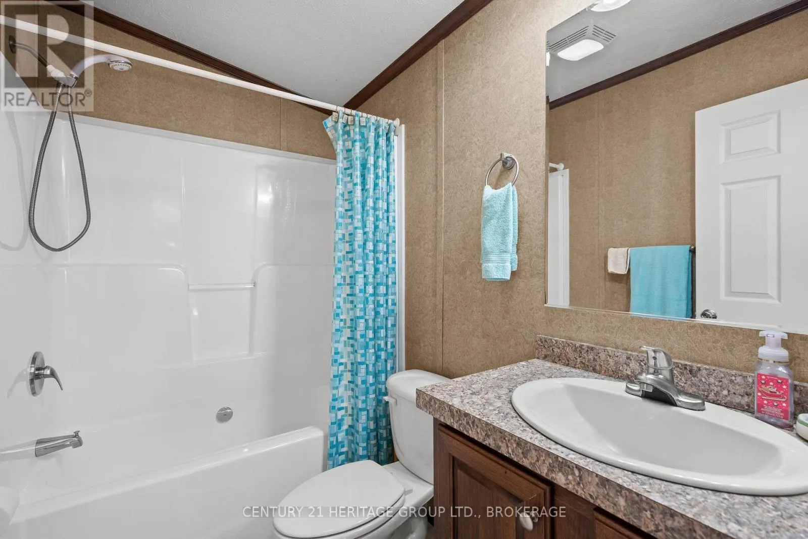 7 - 5633 BATH ROAD, #7