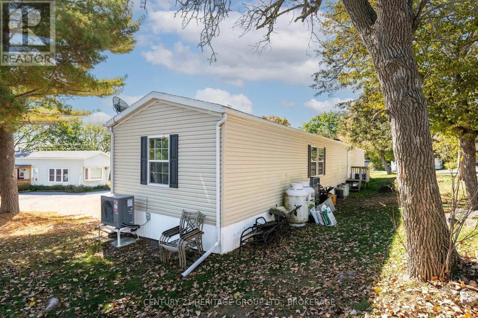 7 - 5633 BATH ROAD, #7