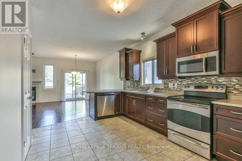 1152 OAKCROSSING ROAD