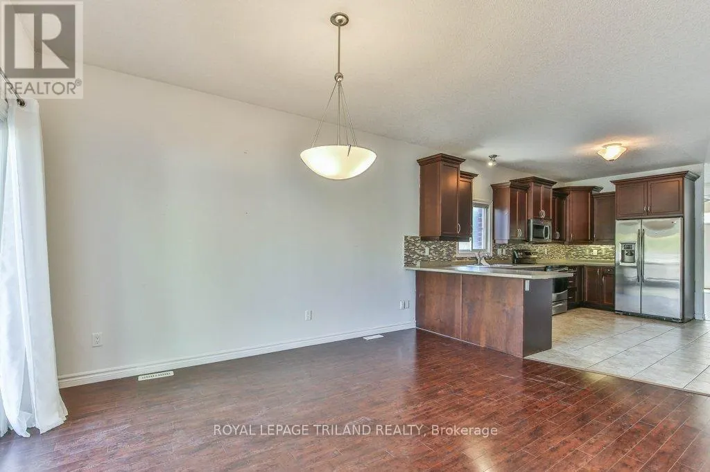 1152 OAKCROSSING ROAD