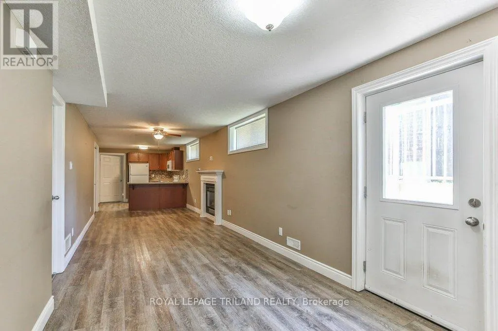 1152 OAKCROSSING ROAD