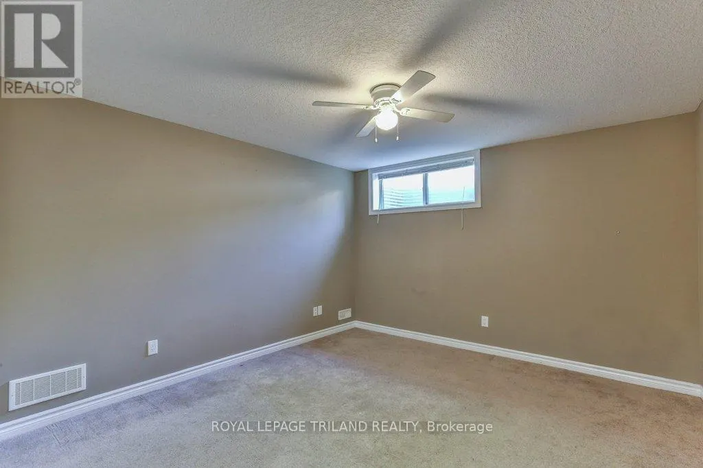 1152 OAKCROSSING ROAD