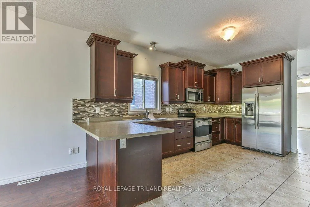 1152 OAKCROSSING ROAD