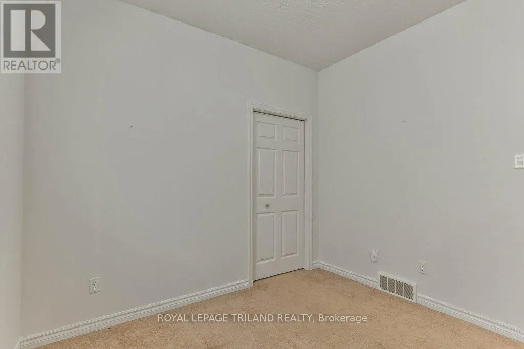 1152 OAKCROSSING ROAD
