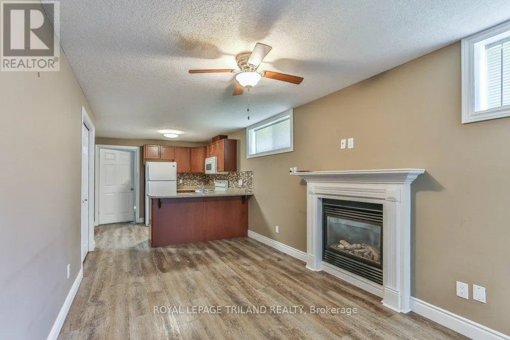1152 OAKCROSSING ROAD