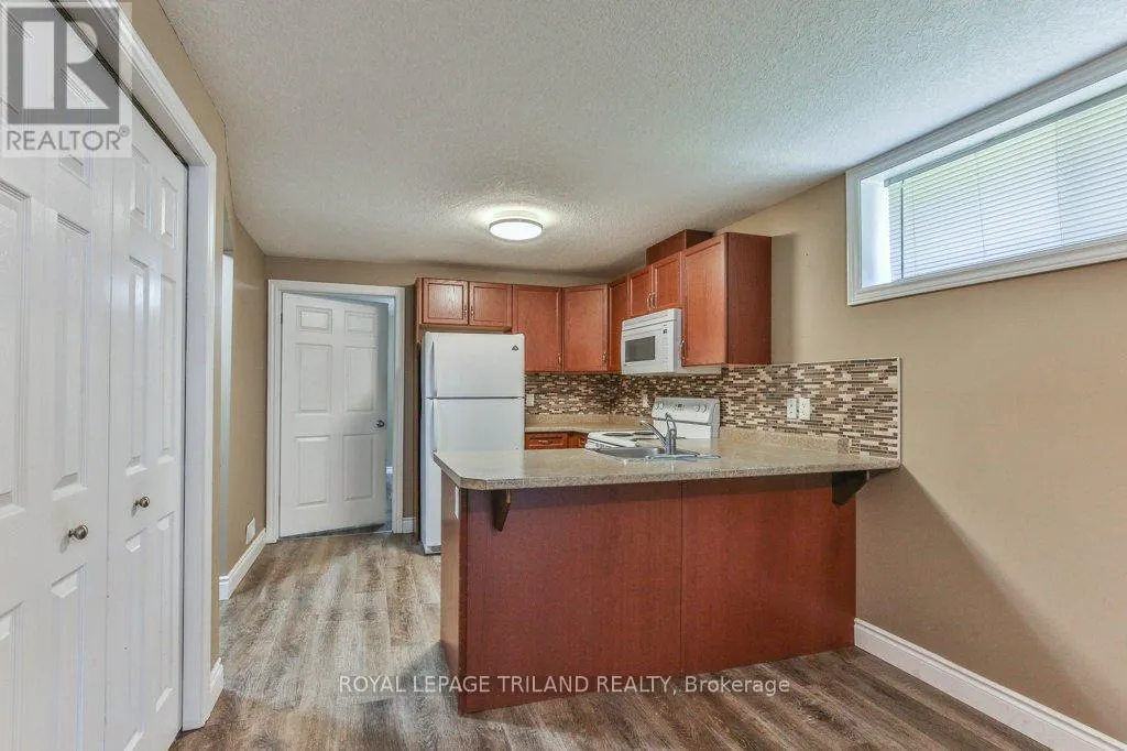 1152 OAKCROSSING ROAD