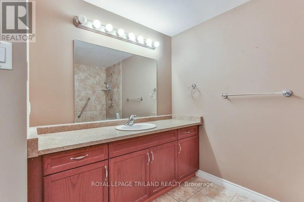 1152 OAKCROSSING ROAD