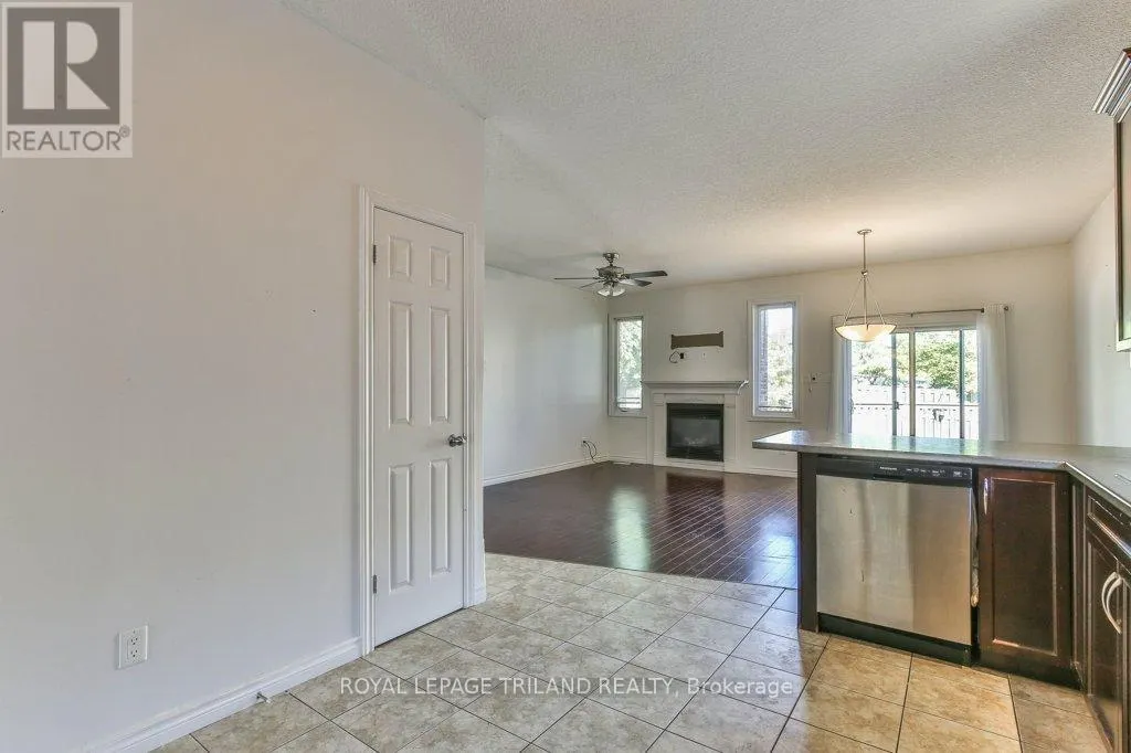 1152 OAKCROSSING ROAD