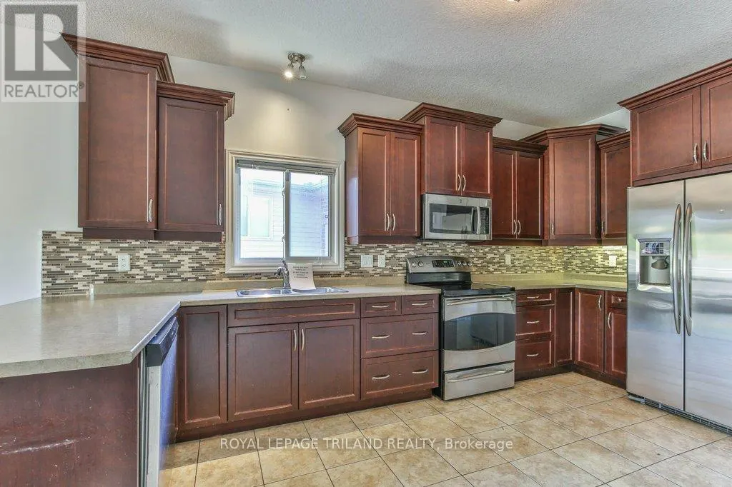 1152 OAKCROSSING ROAD