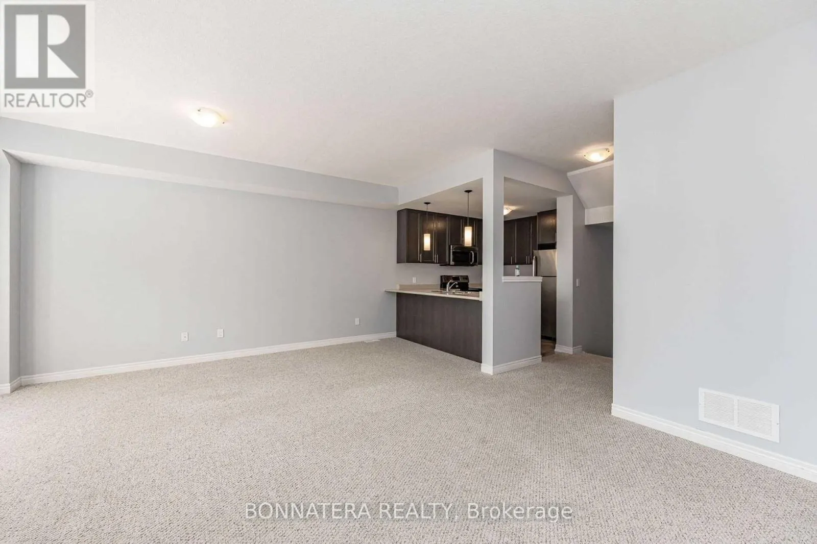 7 LAKEFRONT DRIVE