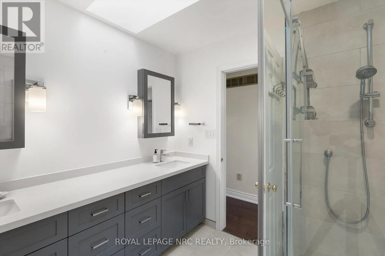 36 - 275 PELHAM ROAD, #36