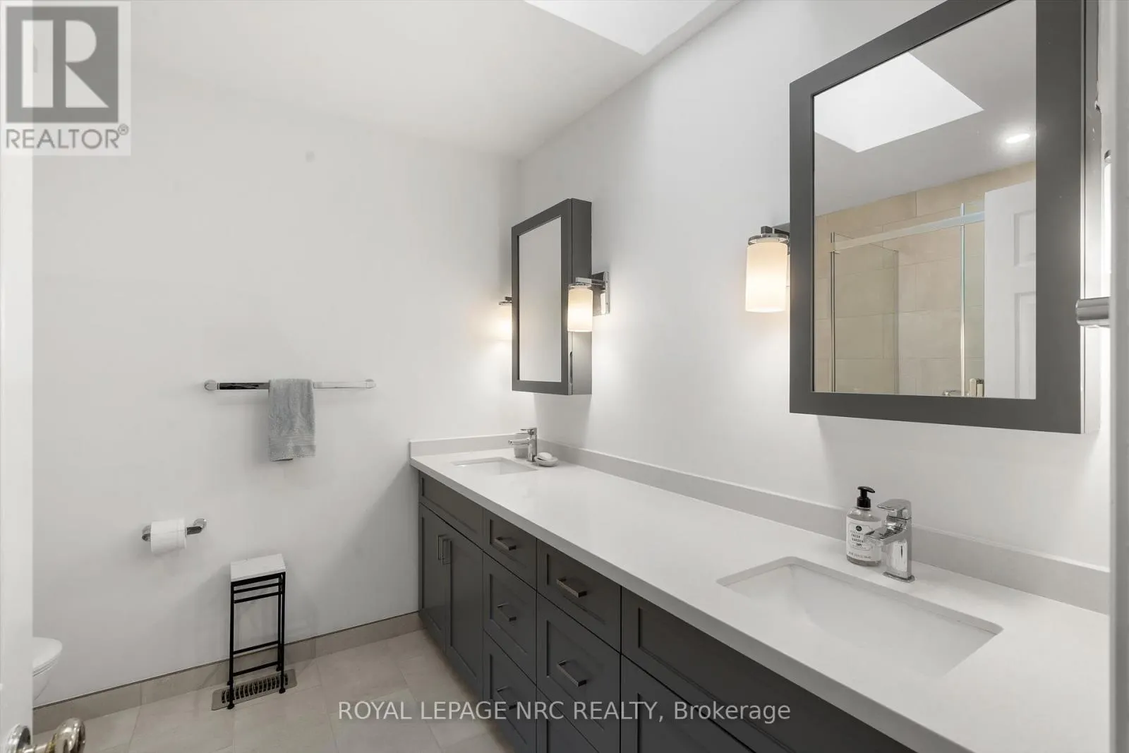 36 - 275 PELHAM ROAD, #36