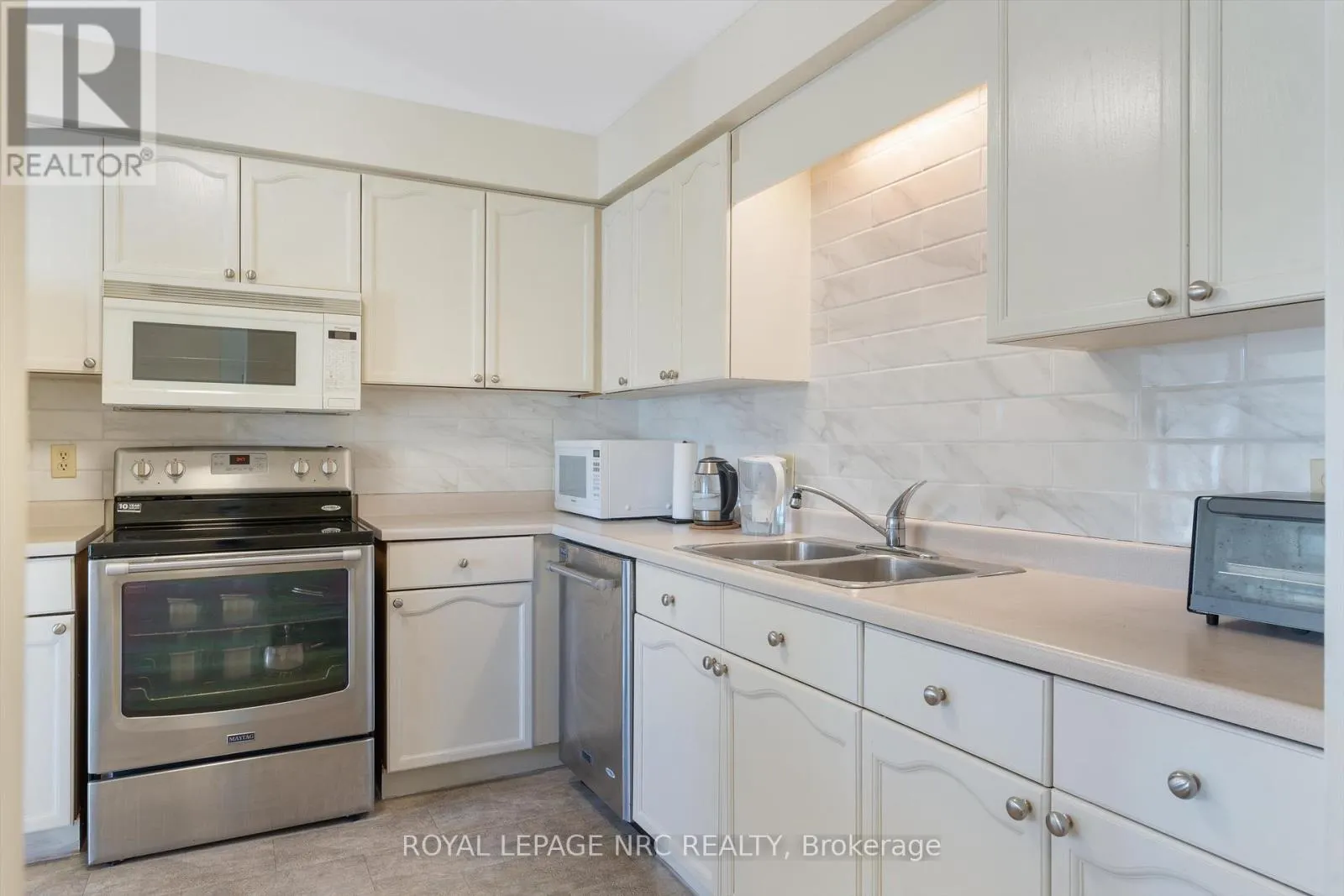 36 - 275 PELHAM ROAD, #36