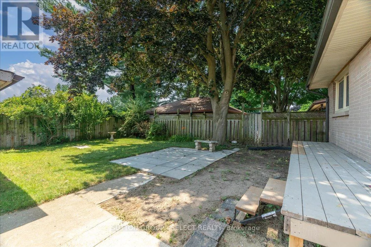 1697 MOFFATT AVENUE