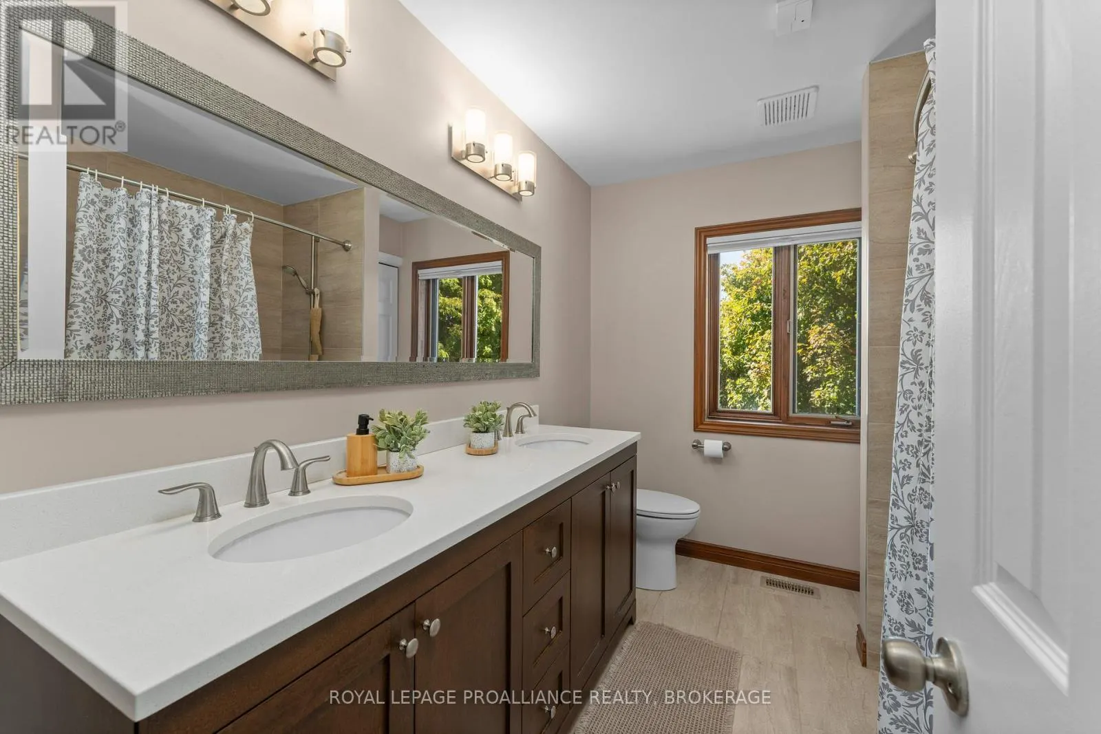 995 AUDEN PARK DRIVE