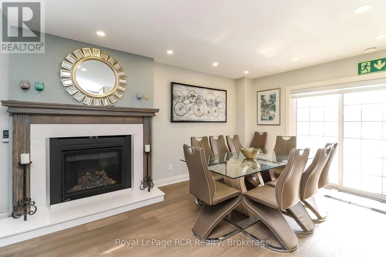22 - 162 SETTLERS WAY, #22