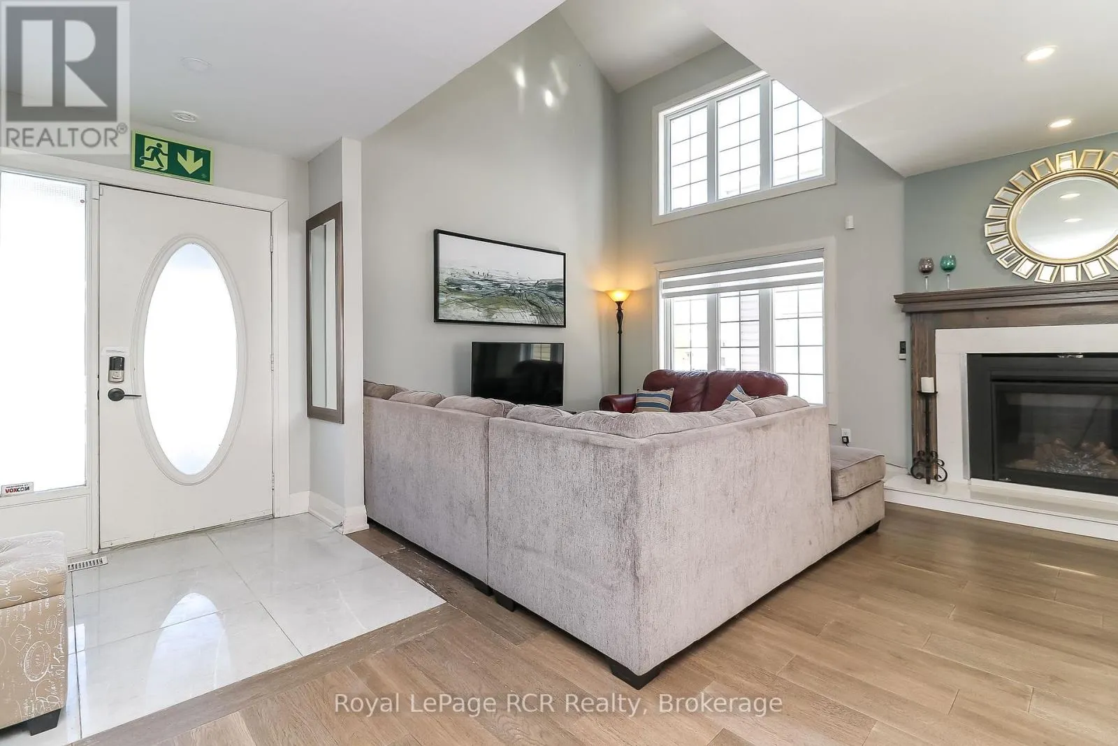 22 - 162 SETTLERS WAY, #22