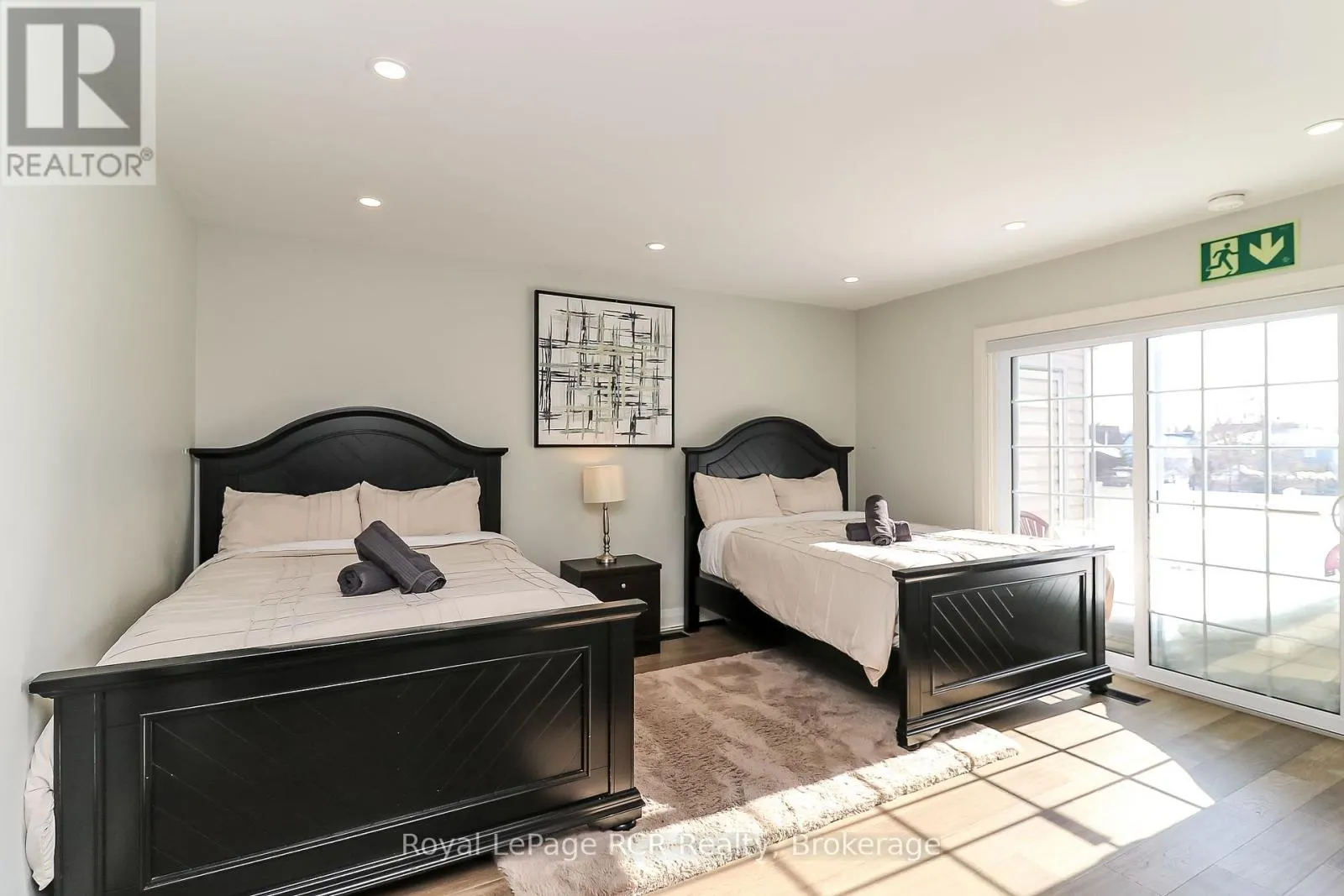 22 - 162 SETTLERS WAY, #22
