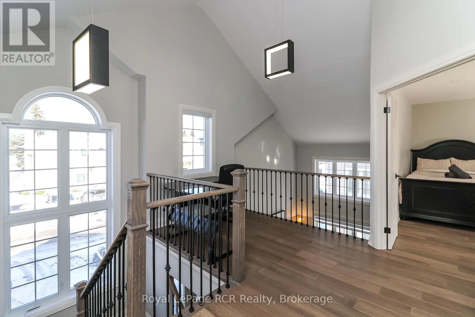 22 - 162 SETTLERS WAY, #22