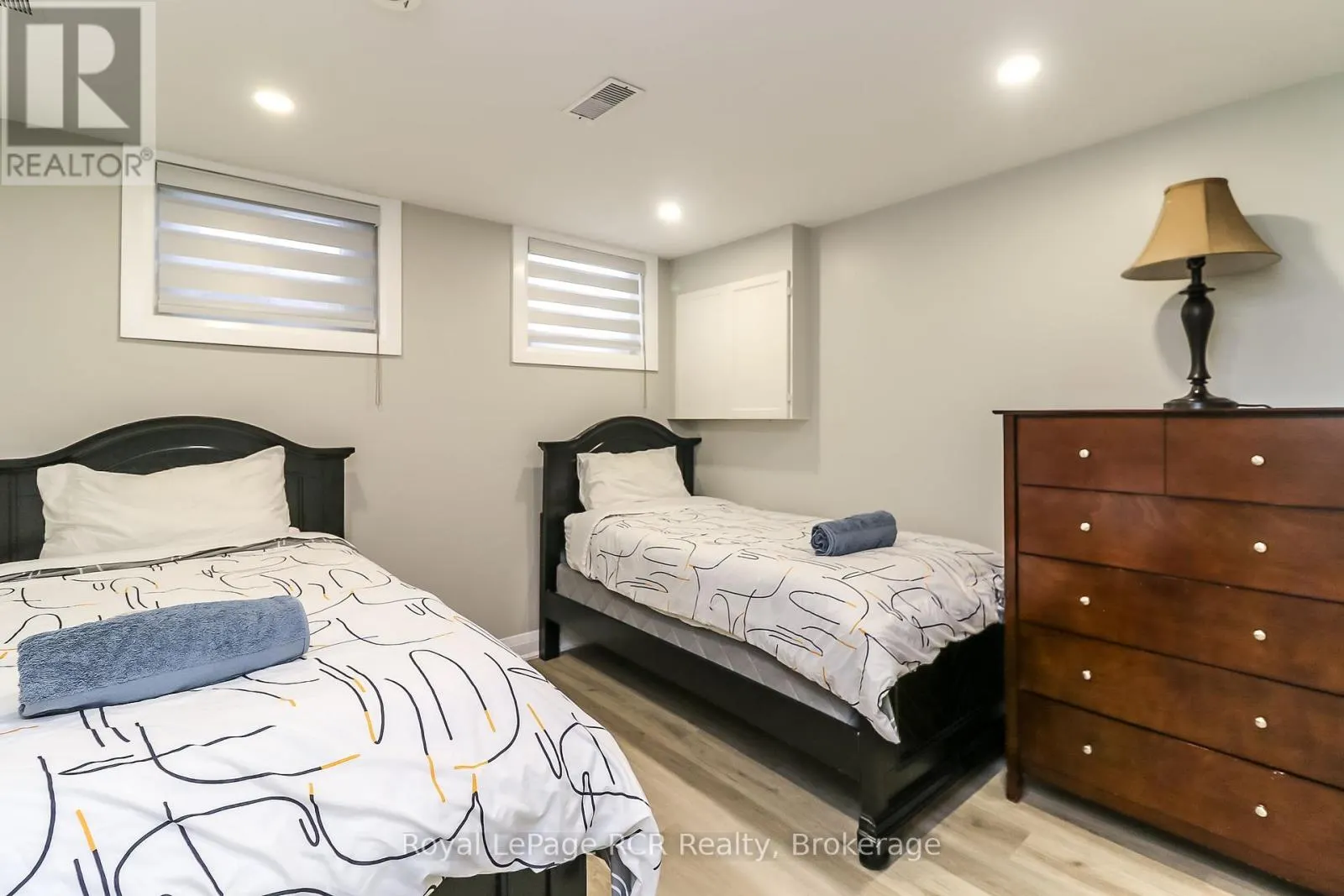 22 - 162 SETTLERS WAY, #22