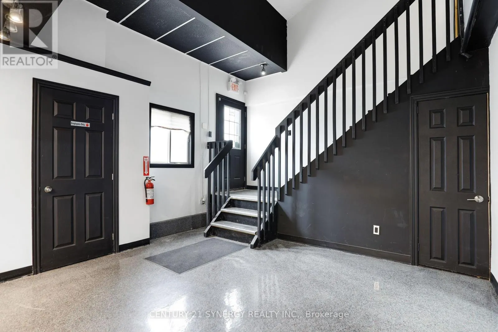 UNIT 2 - 42 UNION STREET