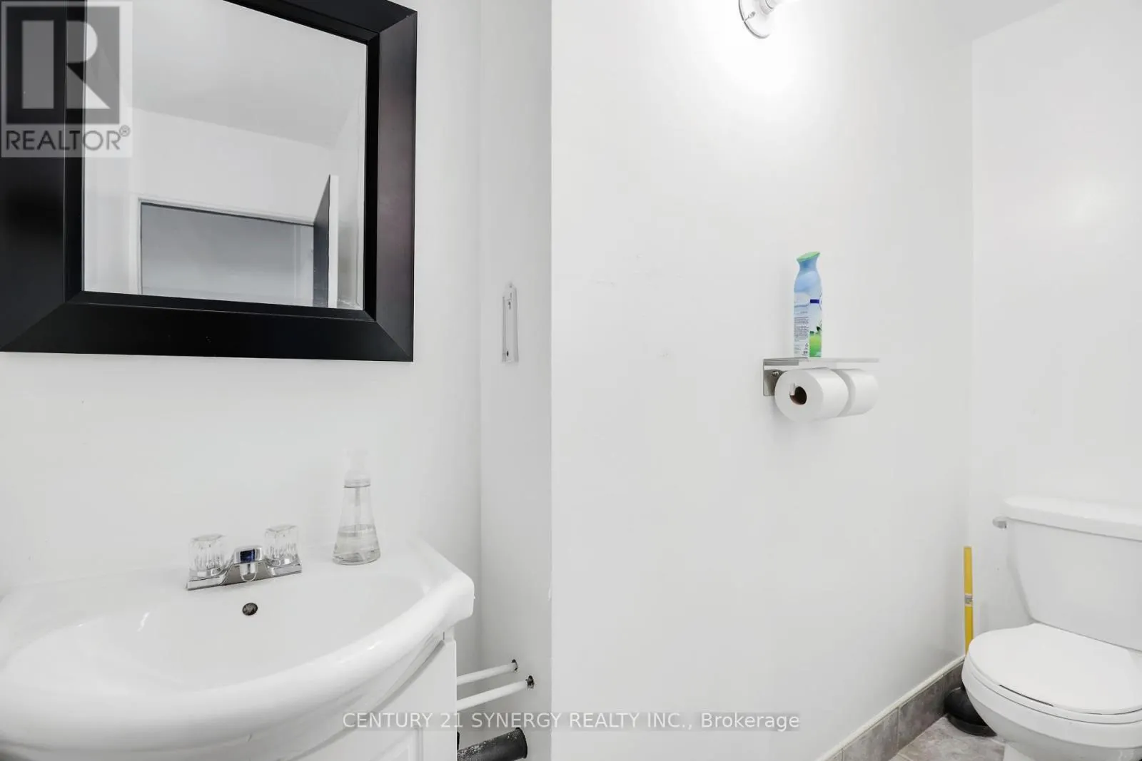 UNIT 2 - 42 UNION STREET