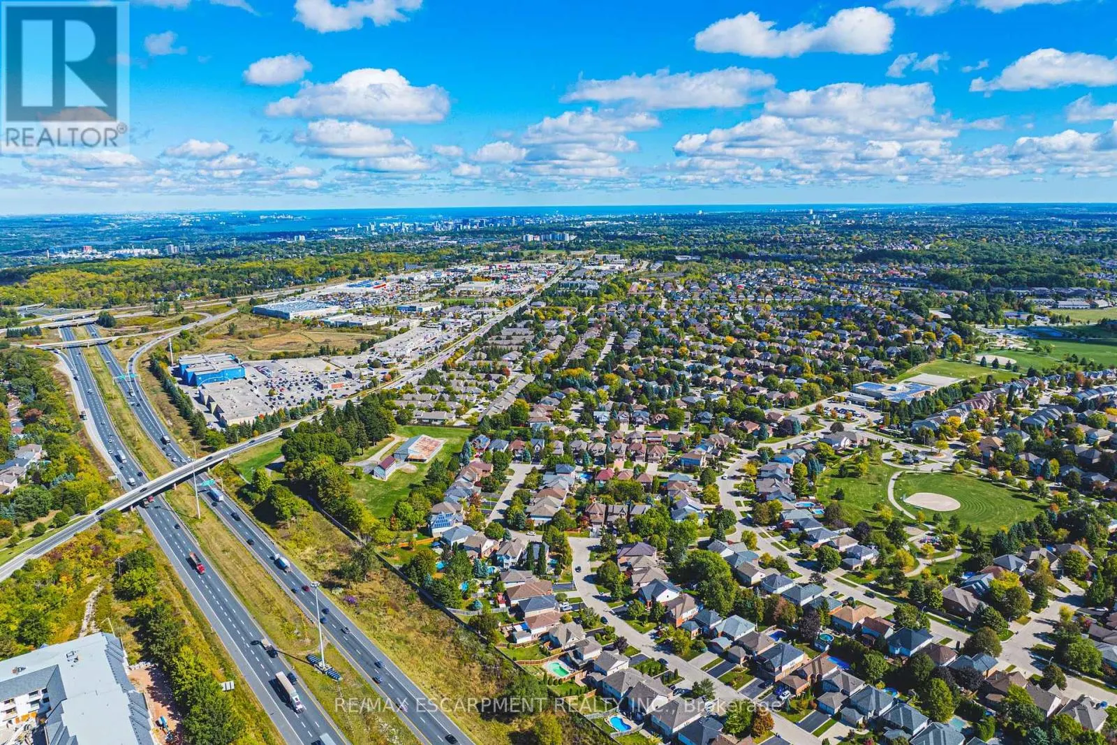 308 - 990 GOLF LINKS ROAD