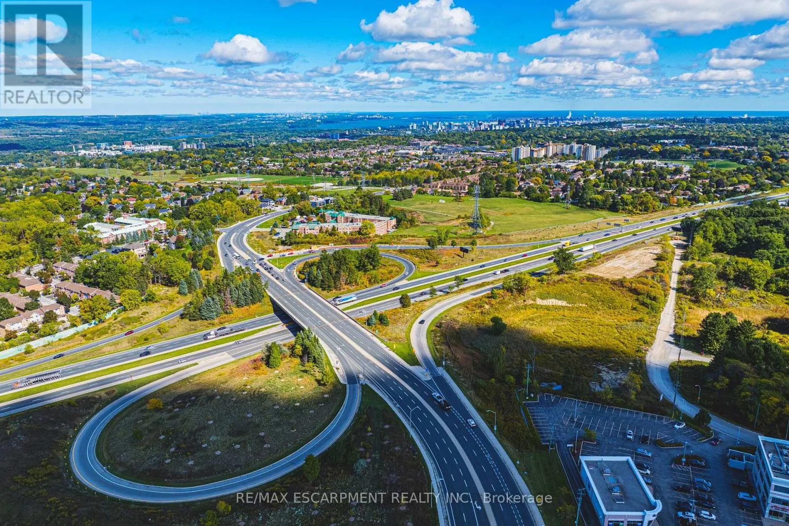 308 - 990 GOLF LINKS ROAD