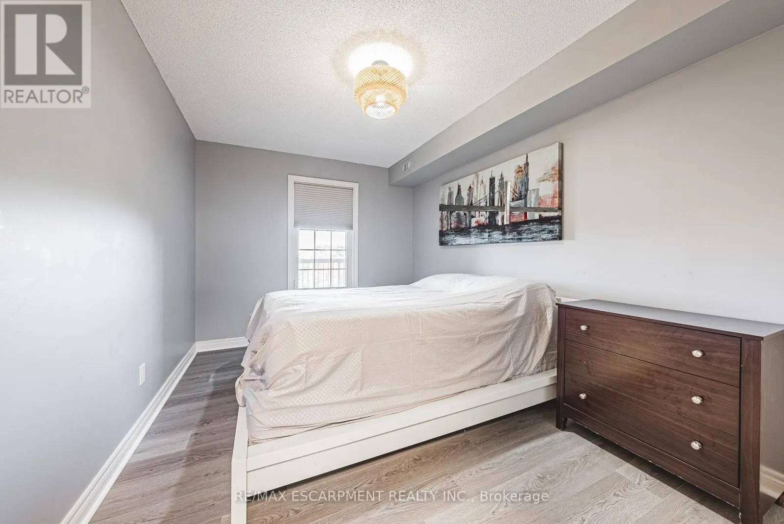 308 - 990 GOLF LINKS ROAD