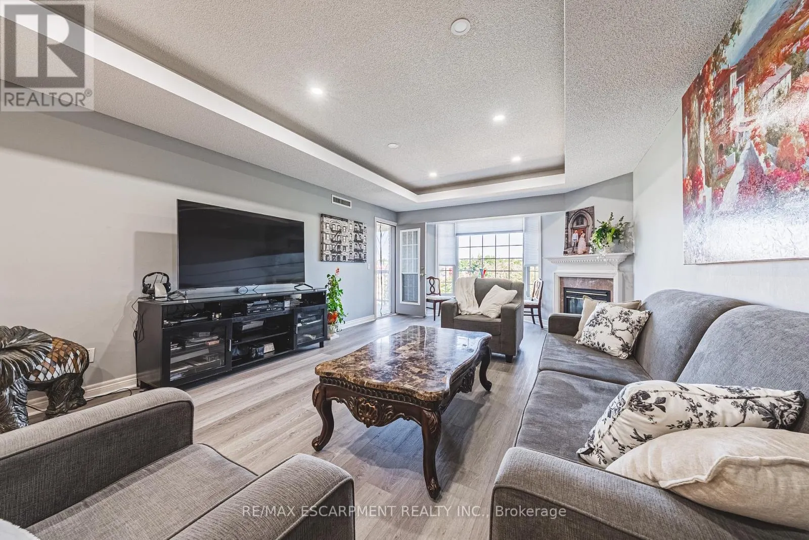 308 - 990 GOLF LINKS ROAD