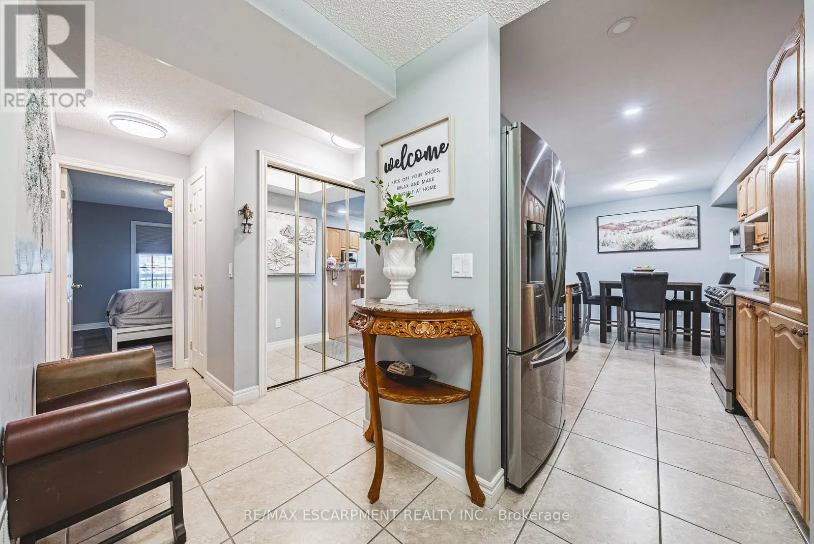 308 - 990 GOLF LINKS ROAD