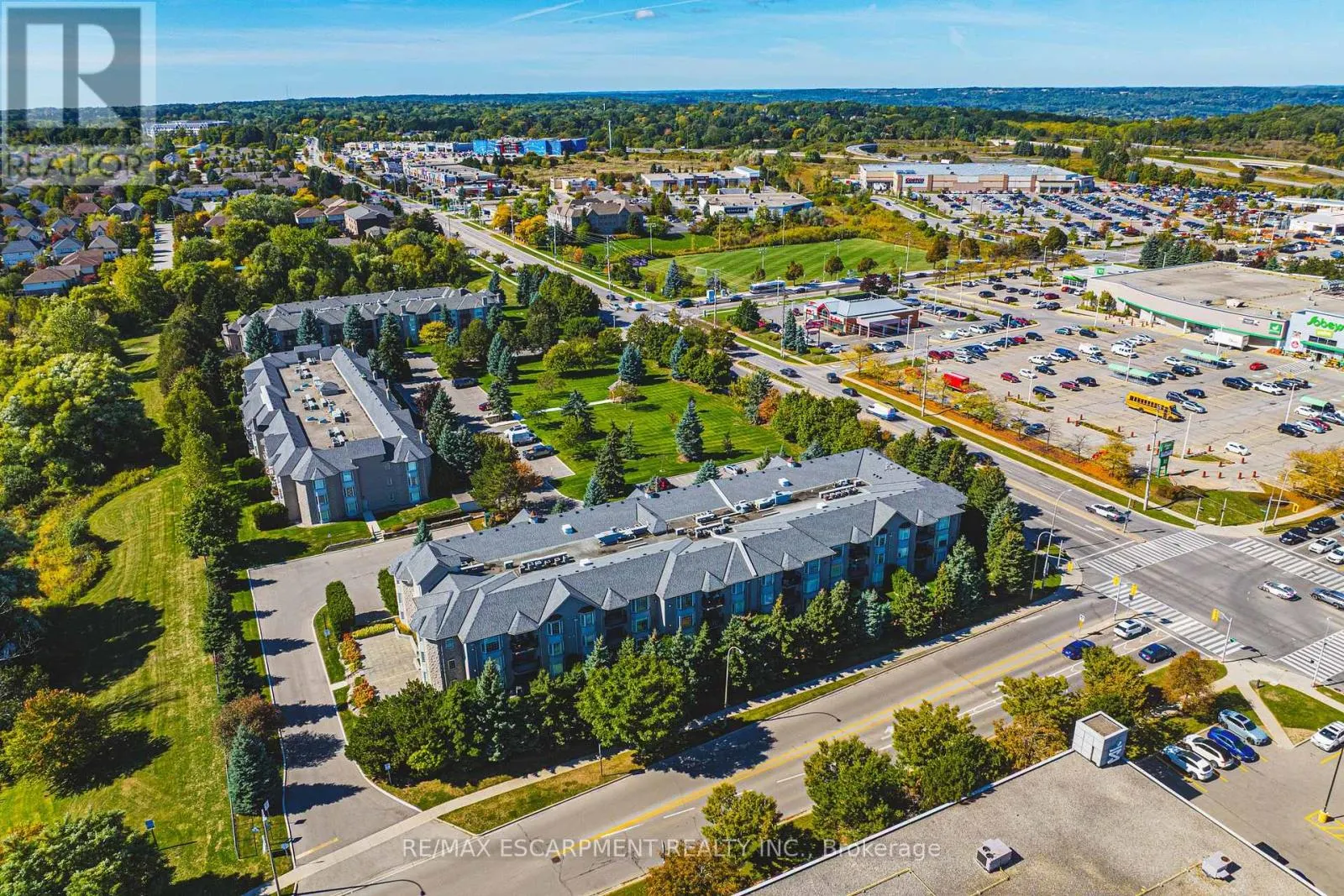 308 - 990 GOLF LINKS ROAD