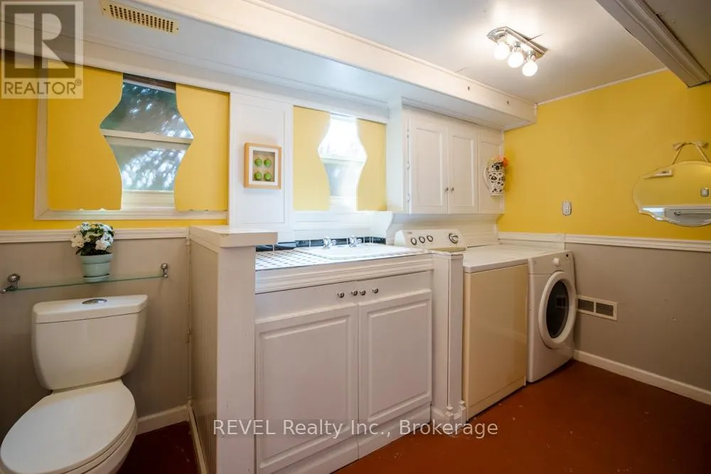 43 TRELAWN PARKWAY