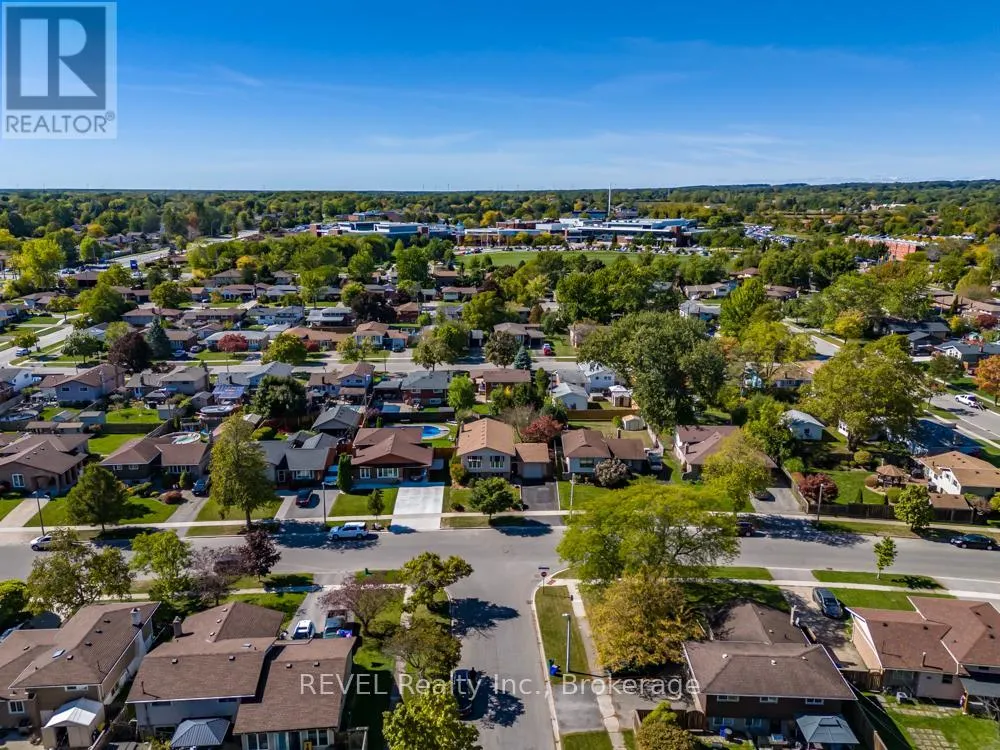 43 TRELAWN PARKWAY