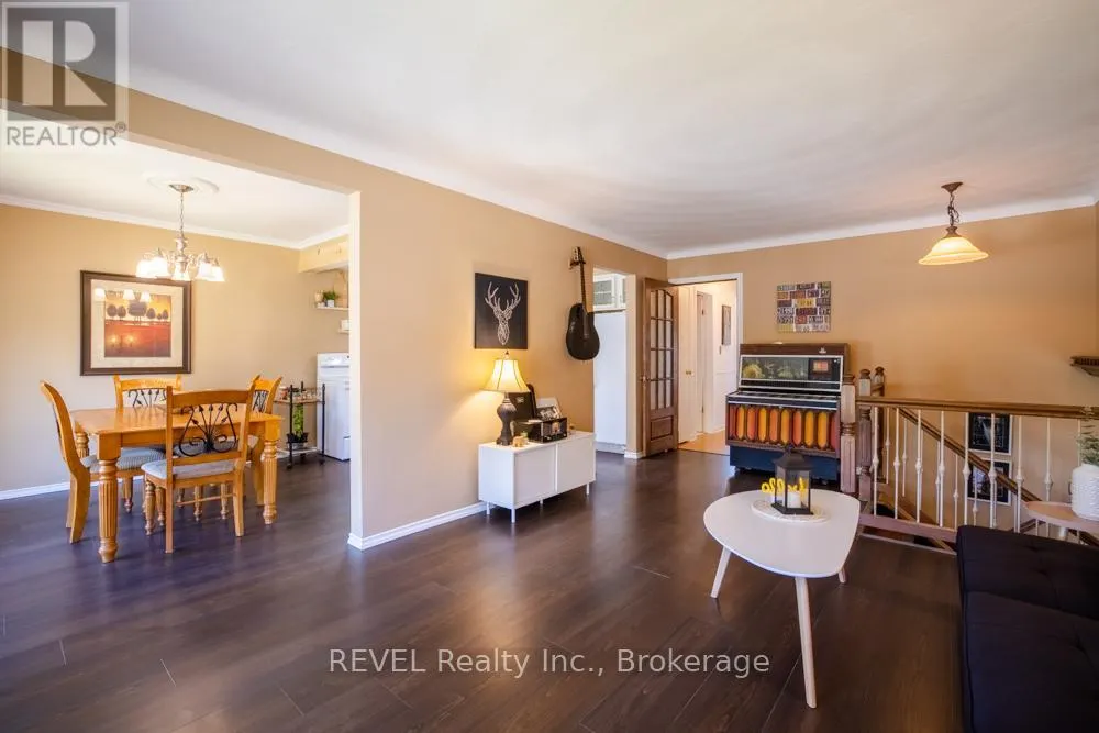 43 TRELAWN PARKWAY