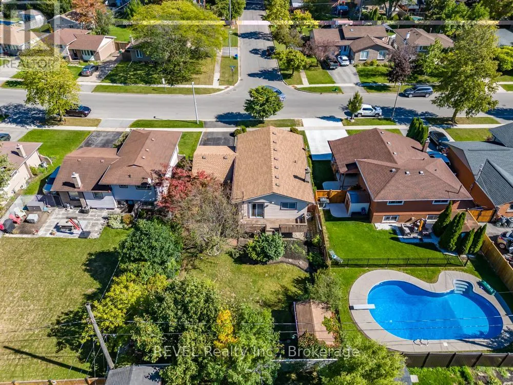 43 TRELAWN PARKWAY