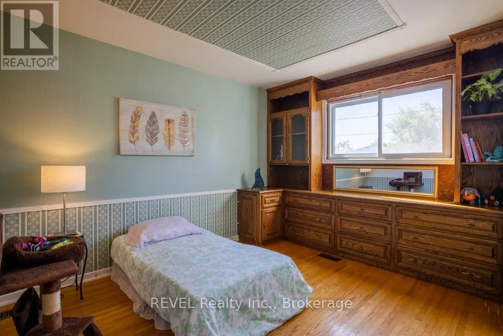 43 TRELAWN PARKWAY