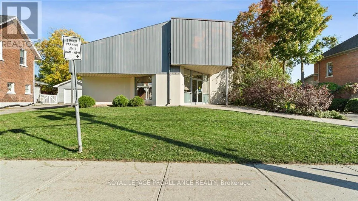 27 DOXSEE AVENUE N