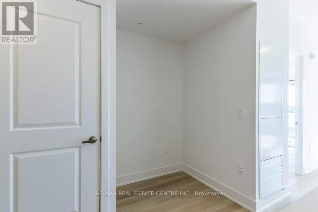 604 - 575 CONKLIN ROAD