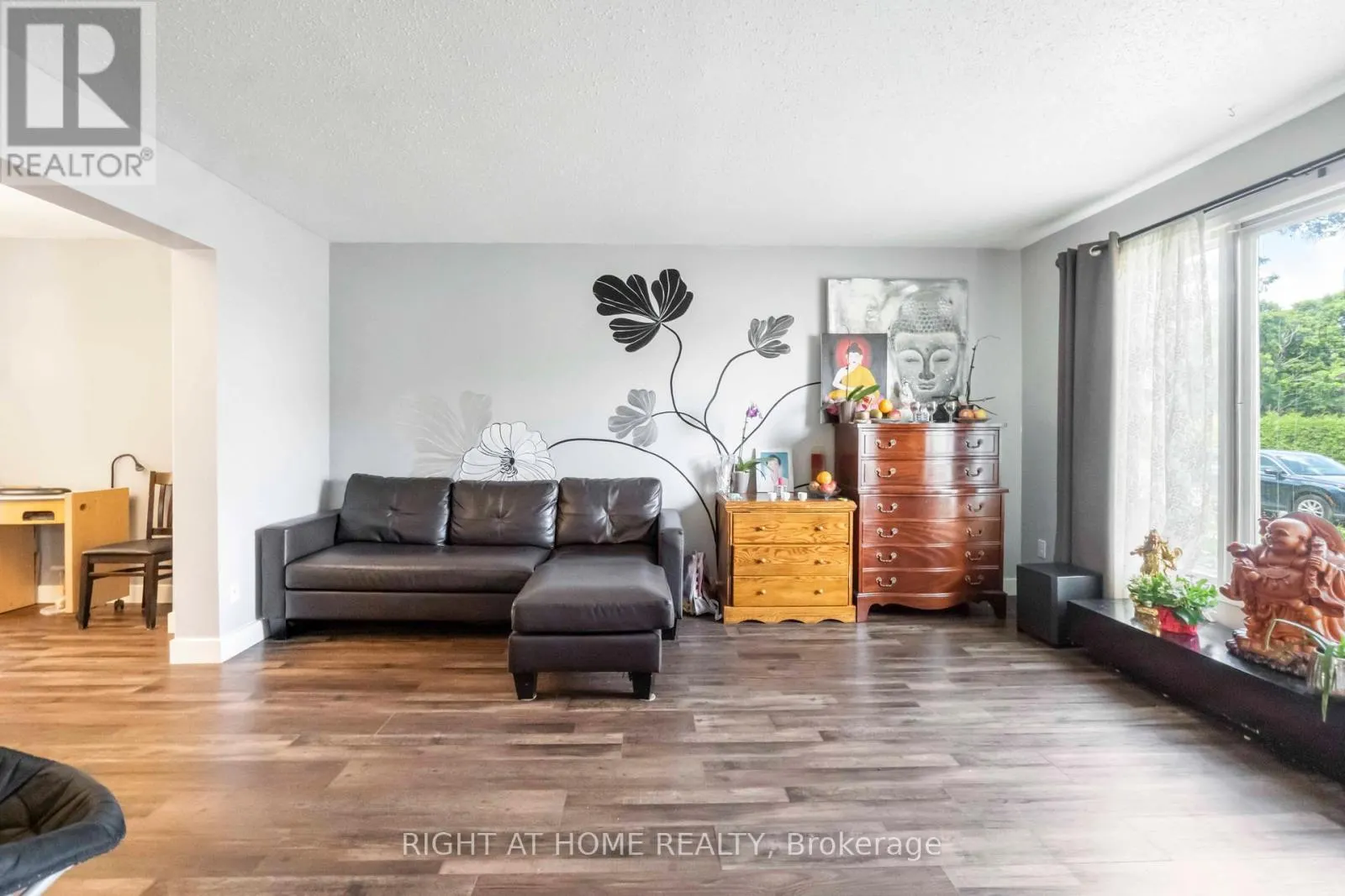 3 - 21 MIDLAND CRESCENT