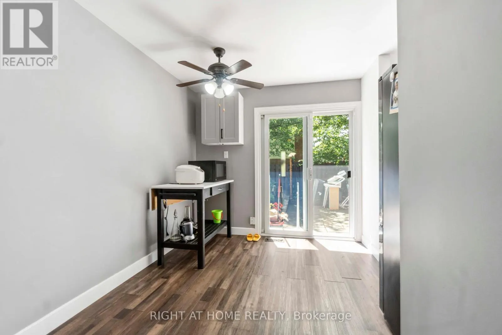 3 - 21 MIDLAND CRESCENT