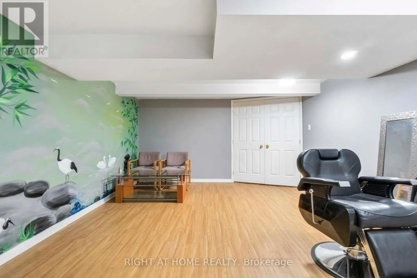 3 - 21 MIDLAND CRESCENT
