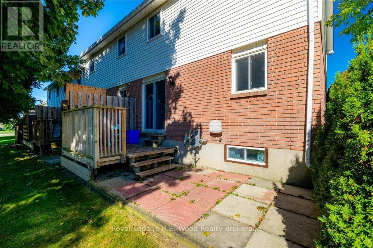 25 - 380 QUARTER TOWN LINE, #25